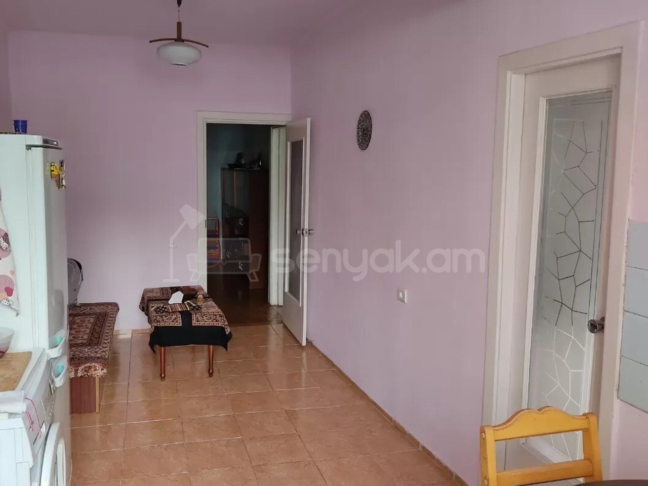 3 Սենյականոց Բնակարան Քարե Շենքում, 81քմ, 1/4 հարկ, Նորմալ Վիճակում