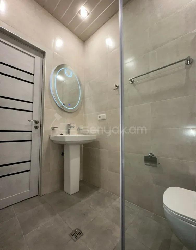 2 Սենյականոց Բնակարան Նորակառույցում, 45քմ, 14/16 հարկ, Դիզայներական Վերանորոգված, Կահավորված