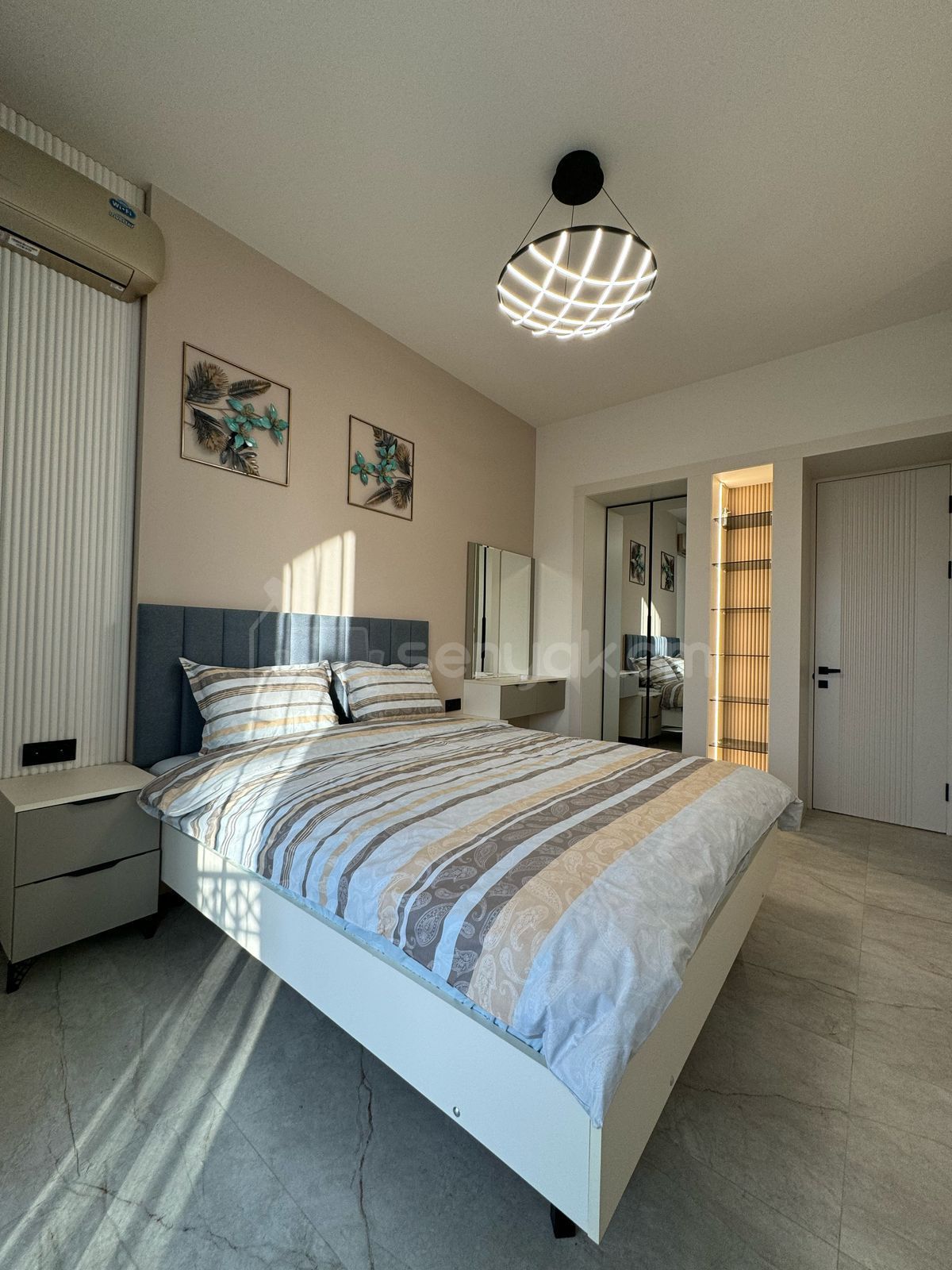 2 Սենյականոց Բնակարան Քարե Շենքում, 55քմ, 4/5 հարկ, Դիզայներական Վերանորոգված