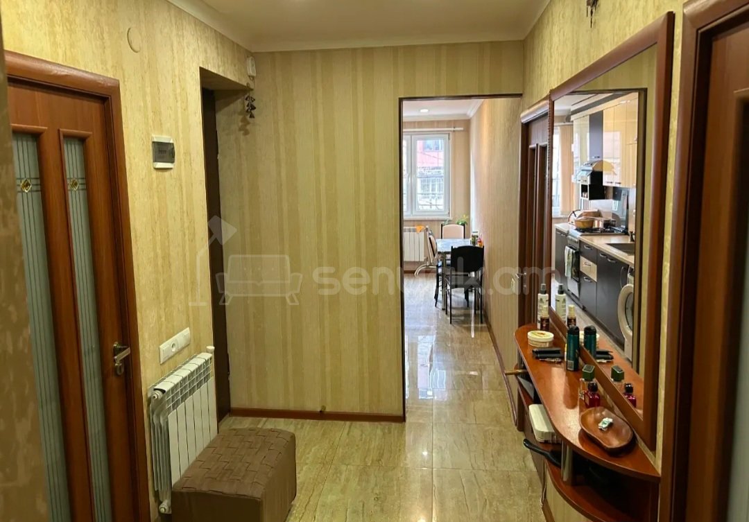 3 Սենյականոց Բնակարան Քարե Շենքում, 91քմ, 2/5 հարկ, Դիզայներական Վերանորոգված