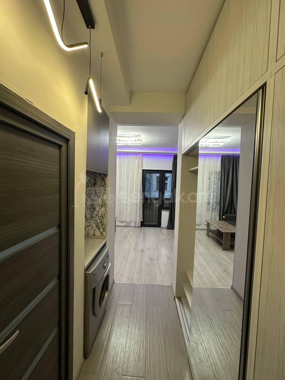 2 Սենյականոց Բնակարան Քարե Շենքում, 40քմ, 2/4 հարկ, Կապիտալ Վերանորոգված