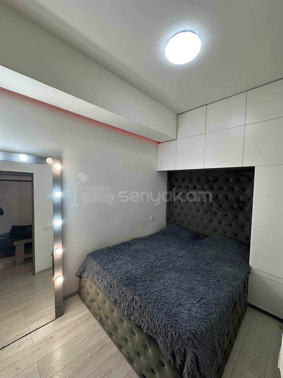 2 Սենյականոց Բնակարան Քարե Շենքում, 40քմ, 2/4 հարկ, Կապիտալ Վերանորոգված