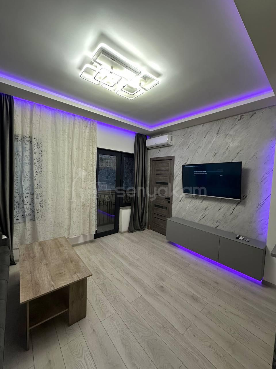 2 Սենյականոց Բնակարան Քարե Շենքում, 40քմ, 2/4 հարկ, Կապիտալ Վերանորոգված