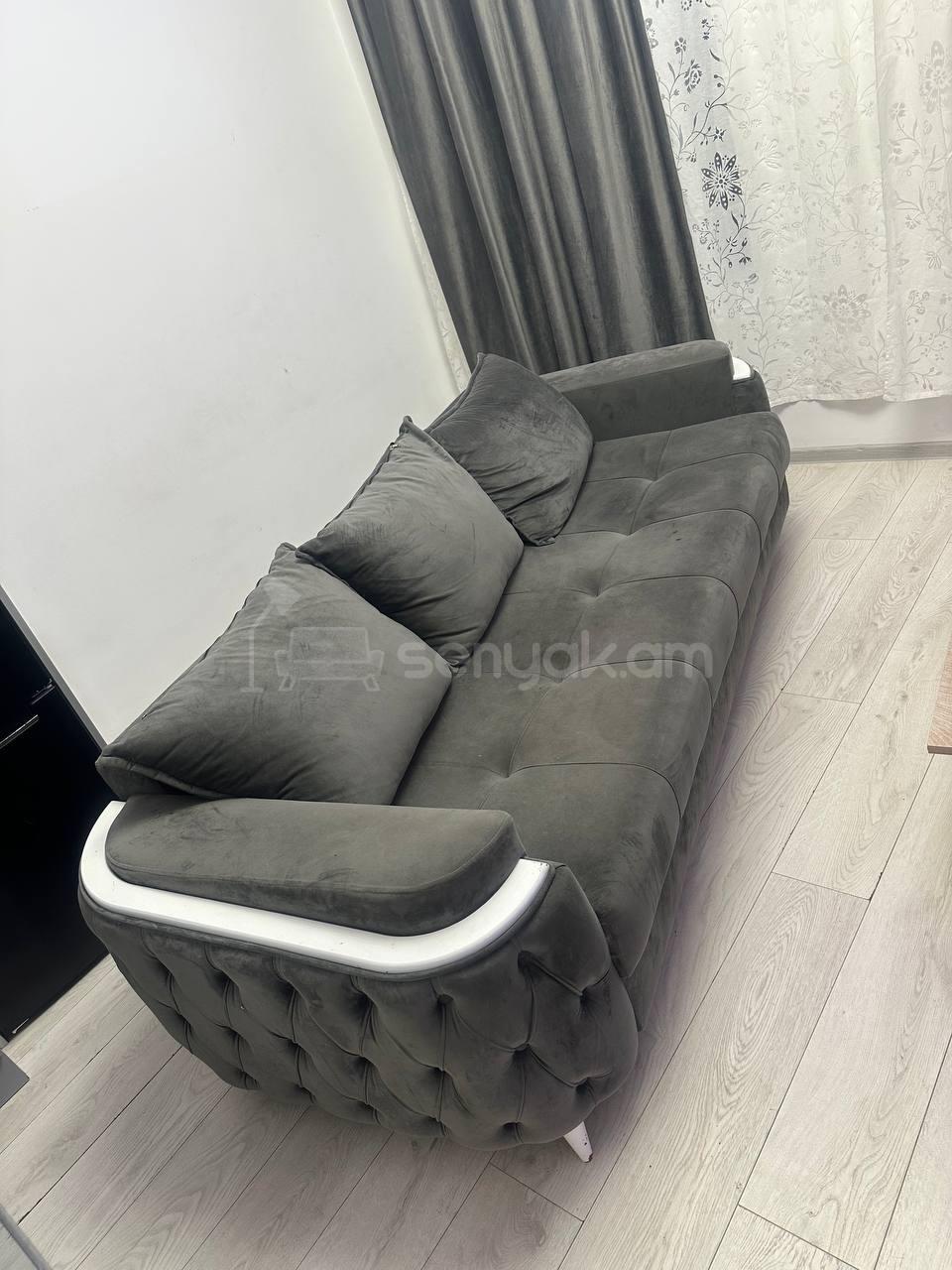 2 Սենյականոց Բնակարան Քարե Շենքում, 40քմ, 2/4 հարկ, Կապիտալ Վերանորոգված