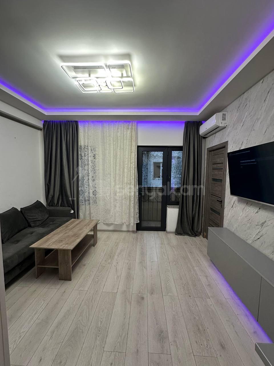 2 Սենյականոց Բնակարան Քարե Շենքում, 40քմ, 2/4 հարկ, Կապիտալ Վերանորոգված