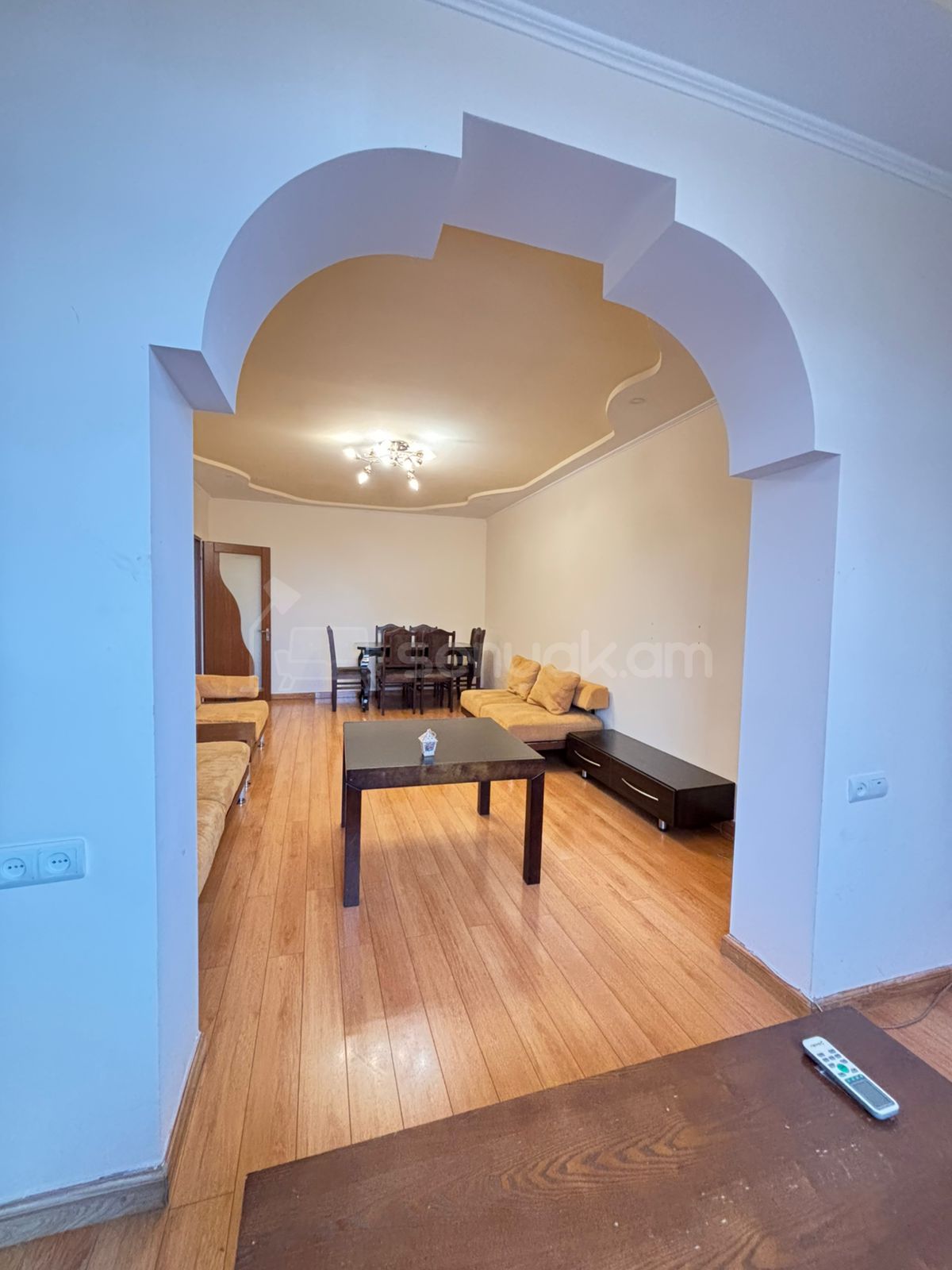 3 Սենյականոց Բնակարան, 76քմ, 8/9 հարկ, Կապիտալ Վերանորոգված, Կահավորված