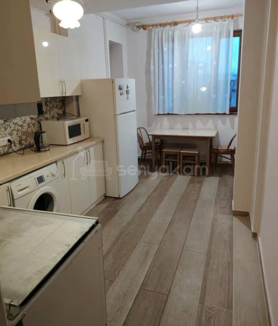 3 Սենյականոց Բնակարան, 89քմ, 6/9 հարկ, Նորմալ Վիճակում, Կահավորված, Արևկող