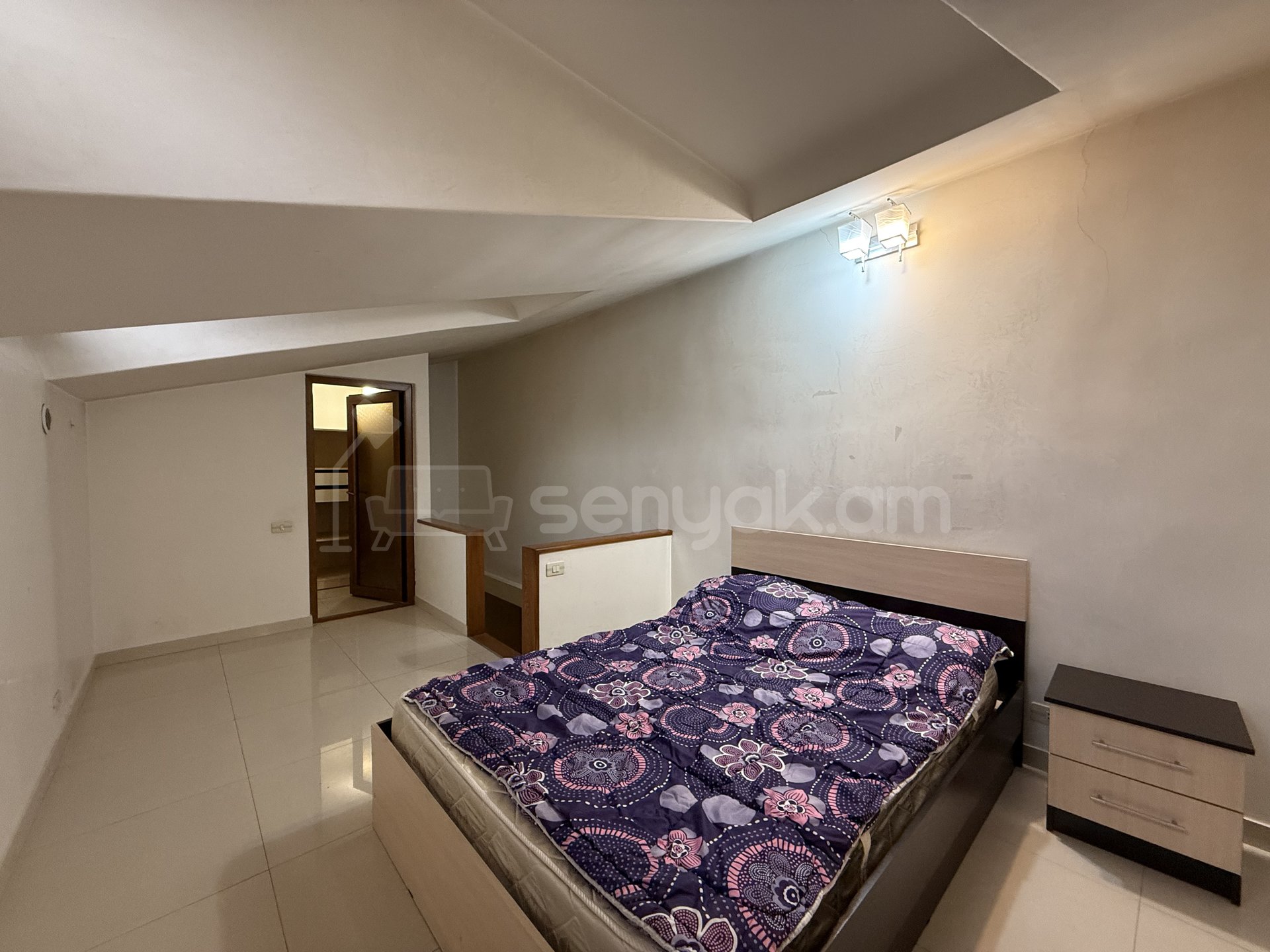 5 Սենյականոց Բնակարան Նորակառույց Քարե Շենքում, 179քմ, 5/5 հարկ, Կապիտալ Վերանորոգված, Կահավորված, Արևկող