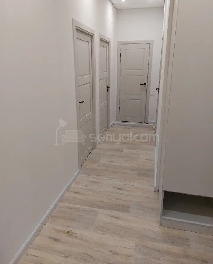 3 Սենյականոց Բնակարան Նորակառույցում, 77քմ, 8/17 հարկ, Դիզայներական Վերանորոգված