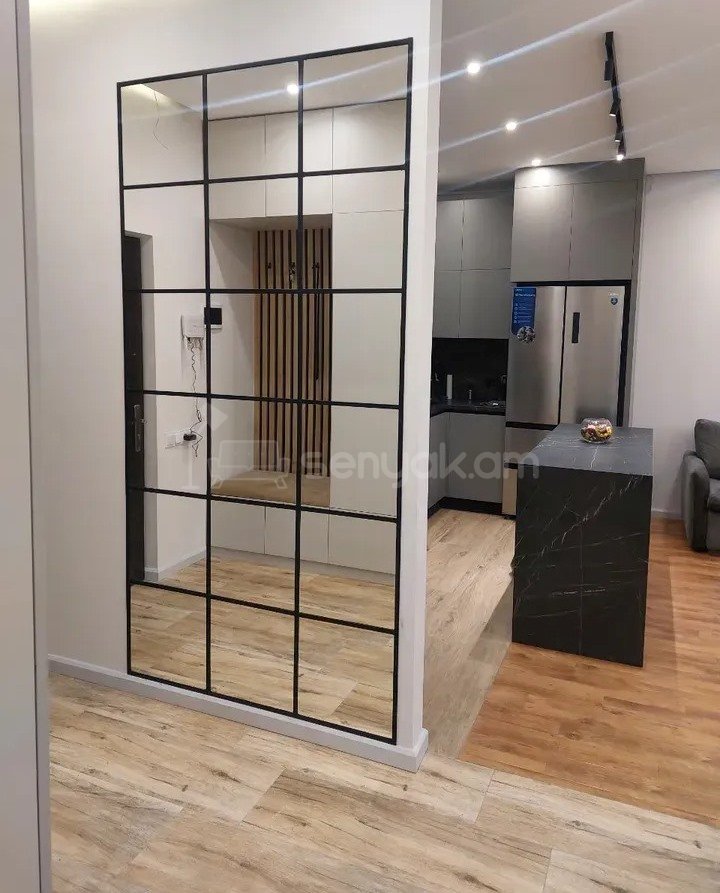 3 Սենյականոց Բնակարան Նորակառույցում, 77քմ, 8/17 հարկ, Կապիտալ Վերանորոգված