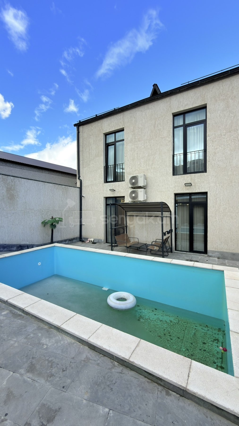 4 Սենյականոց Շքեղ Առանձնատուն, 145քմ, Լողավազանով, Ավտոտնակով