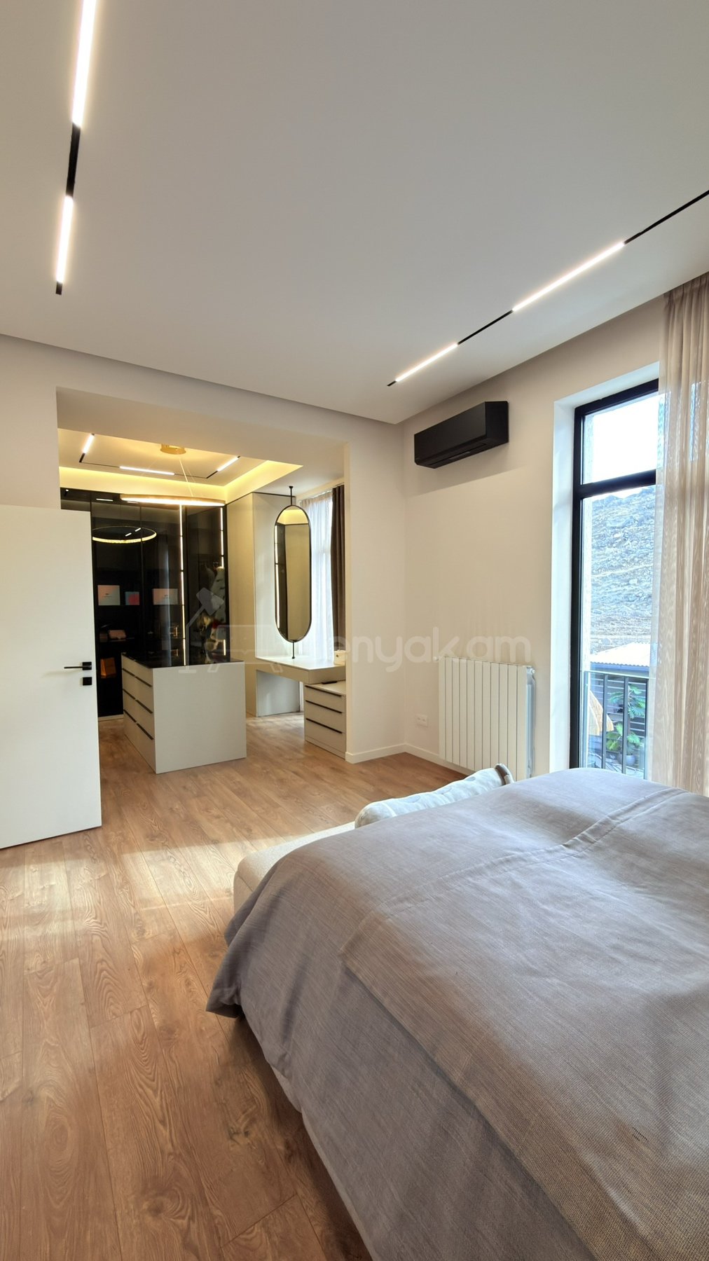 4 Սենյականոց Շքեղ Առանձնատուն, 145քմ, Լողավազանով, Ավտոտնակով