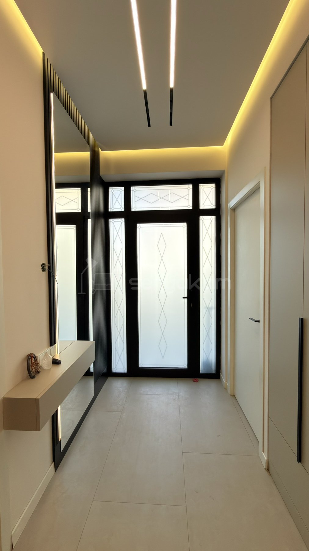 4 Սենյականոց Շքեղ Առանձնատուն, 145քմ, Լողավազանով, Ավտոտնակով