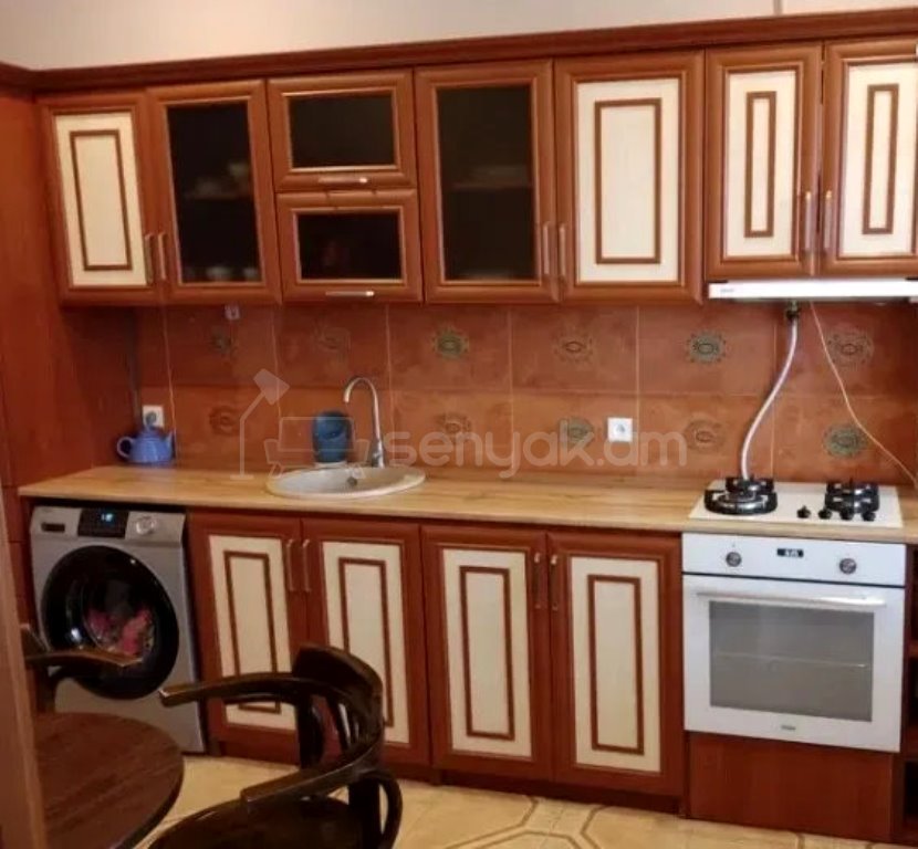 3 Սենյականոց Բնակարան, 85քմ, 1/9 հարկ, Կապիտալ Վերանորոգված