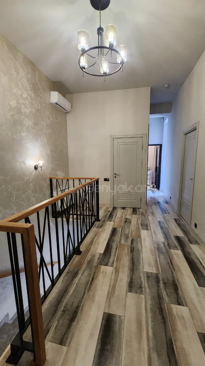 5 Սենյականոց Սեփական Տուն, 220քմ, Դիզայներական Վերանորոգված, Կահավորված