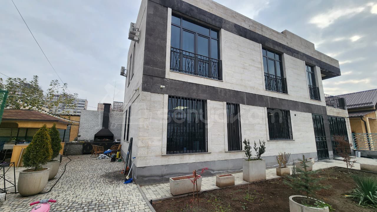 5 Սենյականոց Սեփական Տուն, 220քմ, Դիզայներական Վերանորոգված, Կահավորված