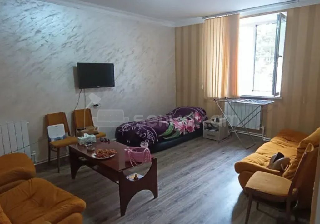 2 Սենյականոց Բնակարան Քարե Շենքում, 58քմ, 1/5 հարկ, Կապիտալ Վերանորոգված