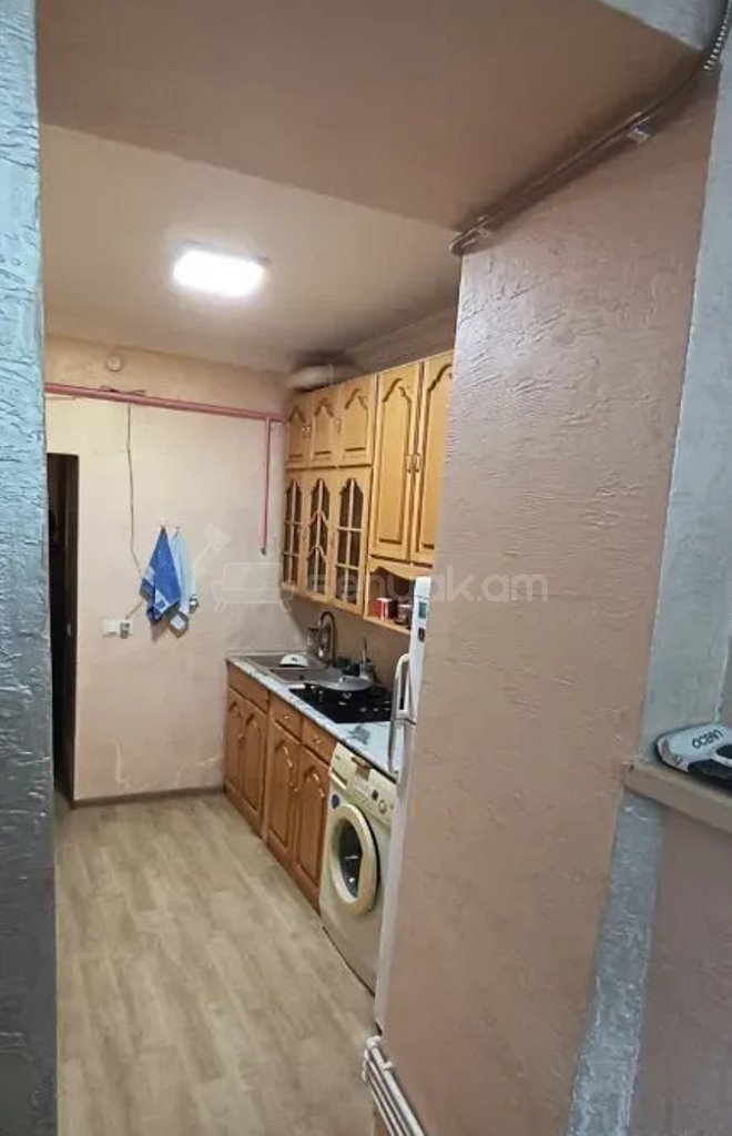 2 Սենյականոց Բնակարան Քարե Շենքում, 58քմ, 1/5 հարկ, Կապիտալ Վերանորոգված