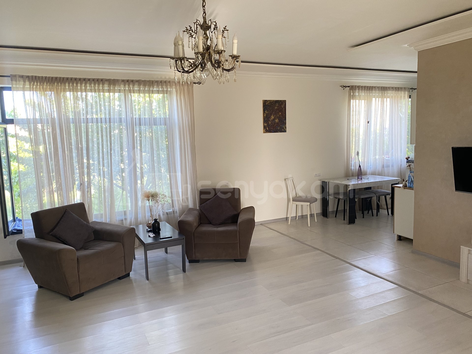 4 Սենյականոց Սեփական Տուն, 135քմ, Կապիտալ Վերանորոգված