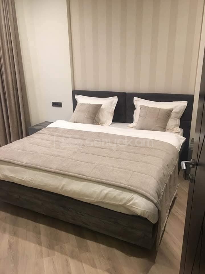 3 Սենյականոց Բնակարան Նորակառույցում, 80քմ, 7/12 հարկ, Դիզայներական Վերանորոգված