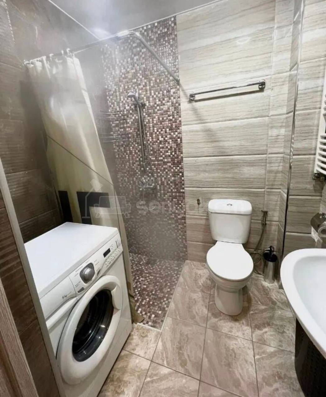 2 Սենյականոց Բնակարան Քարե Շենքում, 50քմ, 3/5 հարկ, Կապիտալ Վերանորոգված, Կահավորված, Արևկող