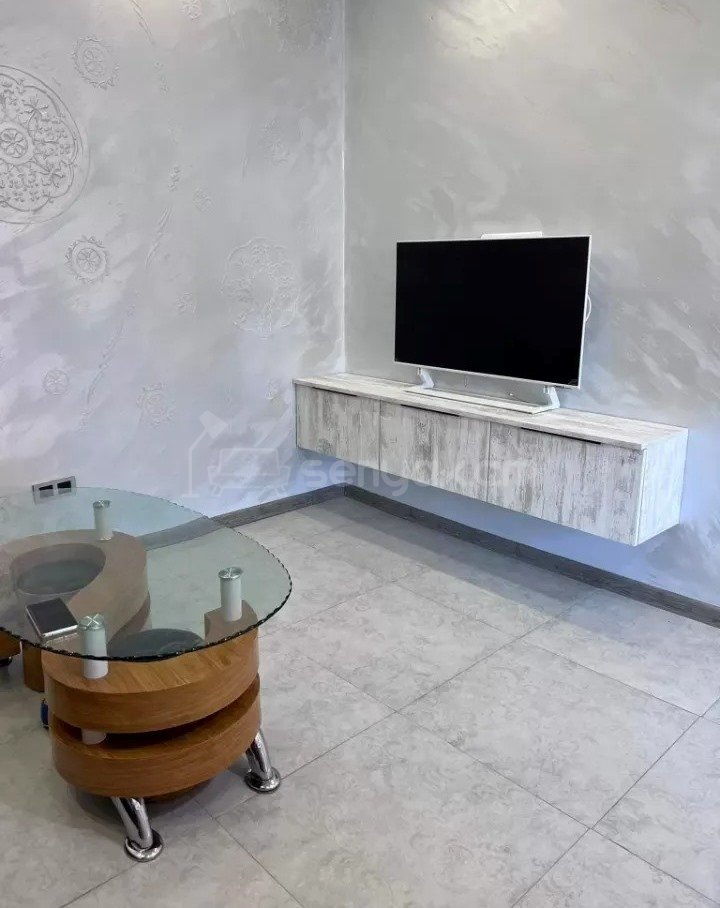 2 Սենյականոց Բնակարան Քարե Շենքում, 30քմ, 4/5 հարկ, Կապիտալ Վերանորոգված