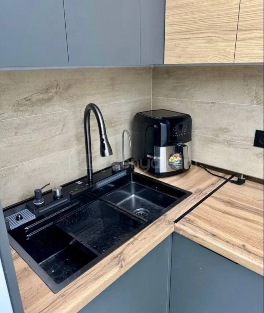 2 Սենյականոց Բնակարան Նորակառույցում, 63քմ, 3/16 հարկ, Դիզայներական Վերանորոգված, Կահավորված, Արևկող