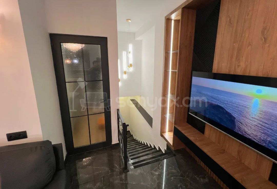 4 Սենյականոց Շքեղ Առանձնատուն, 100քմ, Կահավորված