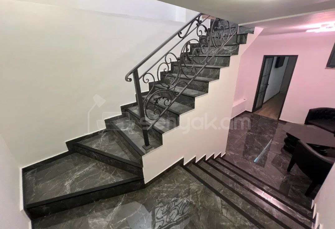 4 Սենյականոց Շքեղ Առանձնատուն, 100քմ, Կահավորված