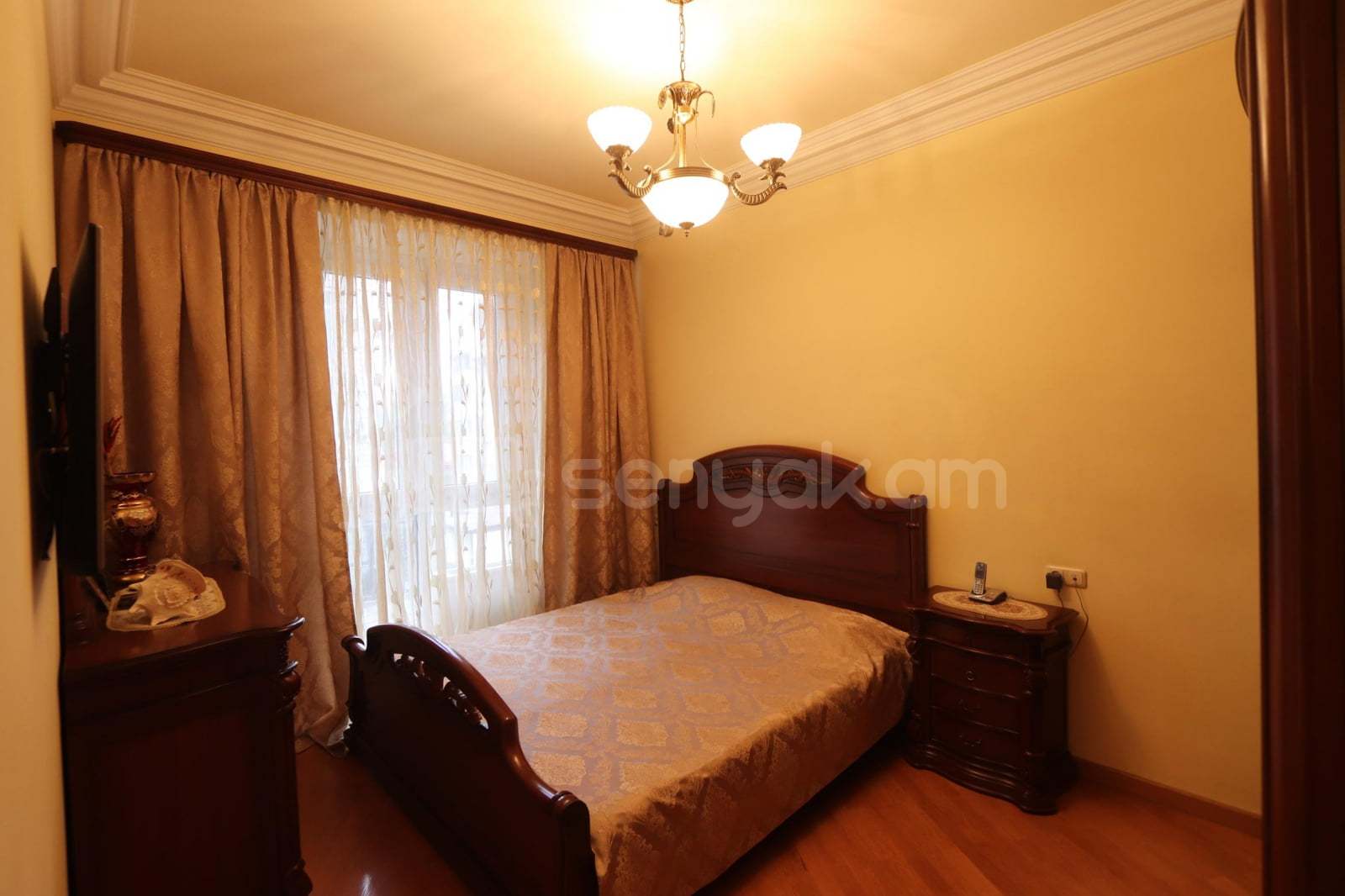 5 Սենյականոց Բնակարան, 240քմ, 8/12 հարկ, Կապիտալ Վերանորոգված