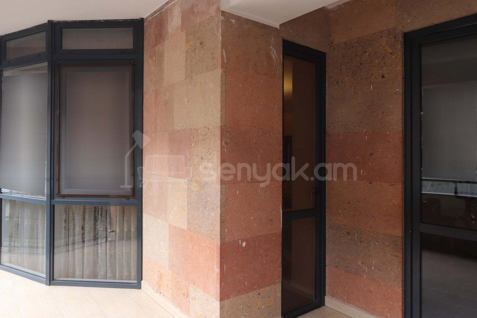 5 Սենյականոց Բնակարան, 240քմ, 8/12 հարկ, Կապիտալ Վերանորոգված