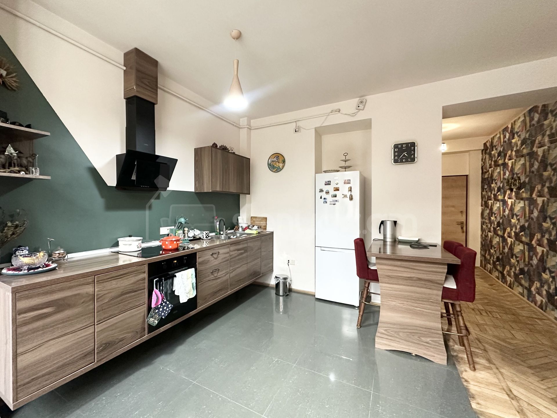 2 Սենյականոց Բնակարան Քարե Շենքում, 48քմ, 2/4 հարկ, Կապիտալ Վերանորոգված