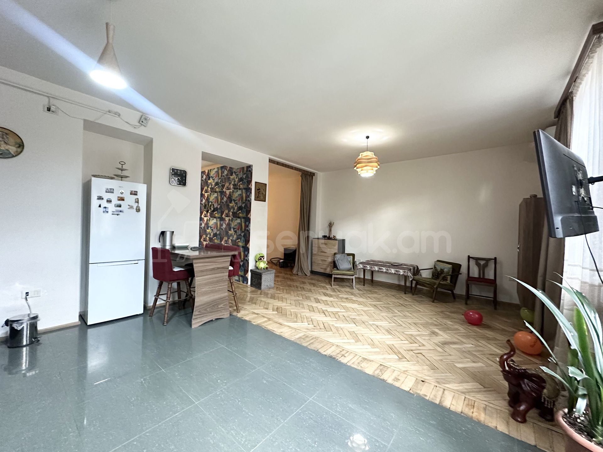 2 Սենյականոց Բնակարան Քարե Շենքում, 48քմ, 2/4 հարկ, Կապիտալ Վերանորոգված