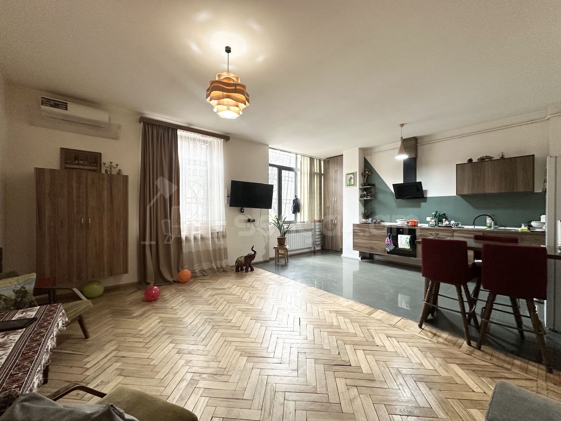 2 Սենյականոց Բնակարան Քարե Շենքում, 48քմ, 2/4 հարկ, Կապիտալ Վերանորոգված