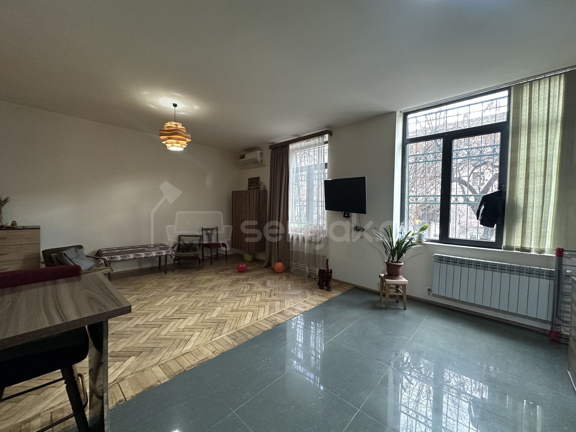 2 Սենյականոց Բնակարան Քարե Շենքում, 48քմ, 2/4 հարկ, Կապիտալ Վերանորոգված