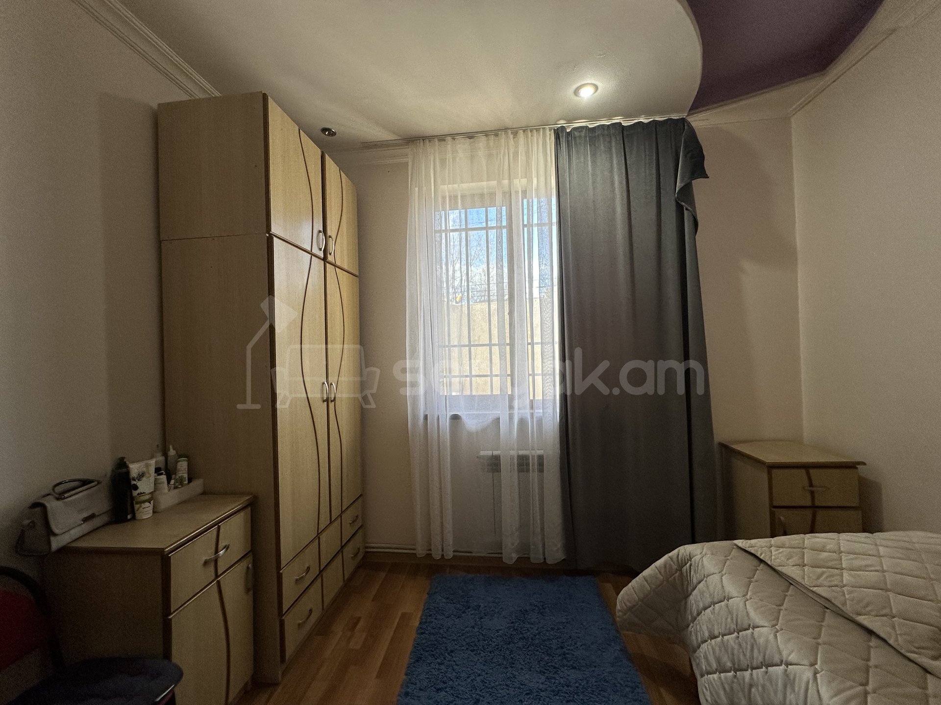 4 Սենյականոց Բնակարան Քարե Շենքում, 113քմ, 1/4 հարկ, Կապիտալ Վերանորոգված