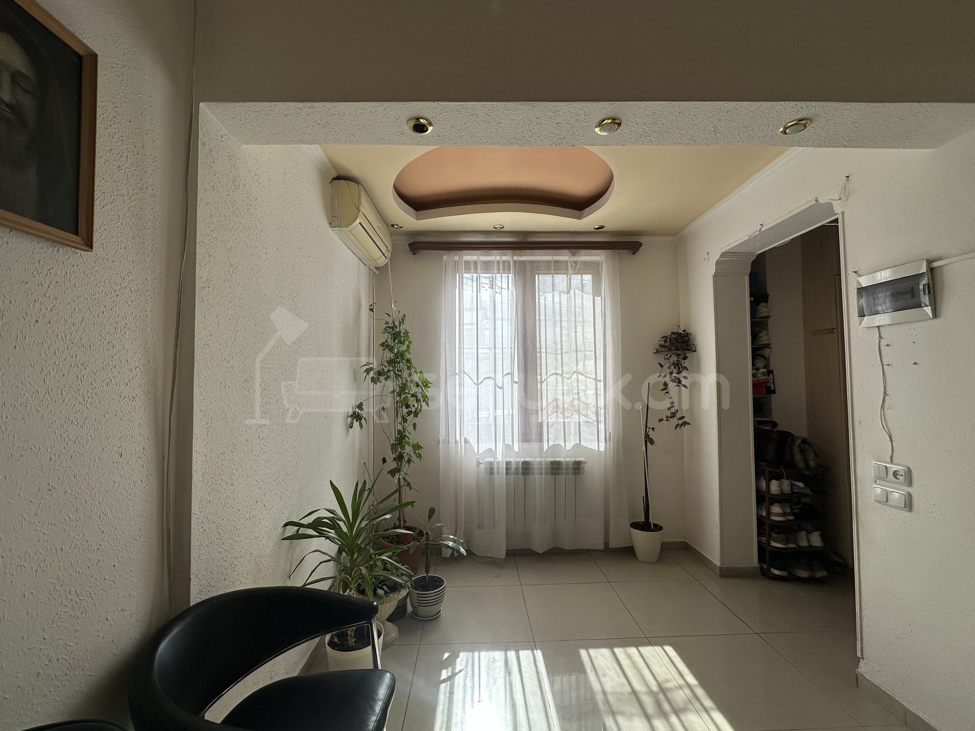 4 Սենյականոց Բնակարան Քարե Շենքում, 113քմ, 1/4 հարկ, Կապիտալ Վերանորոգված