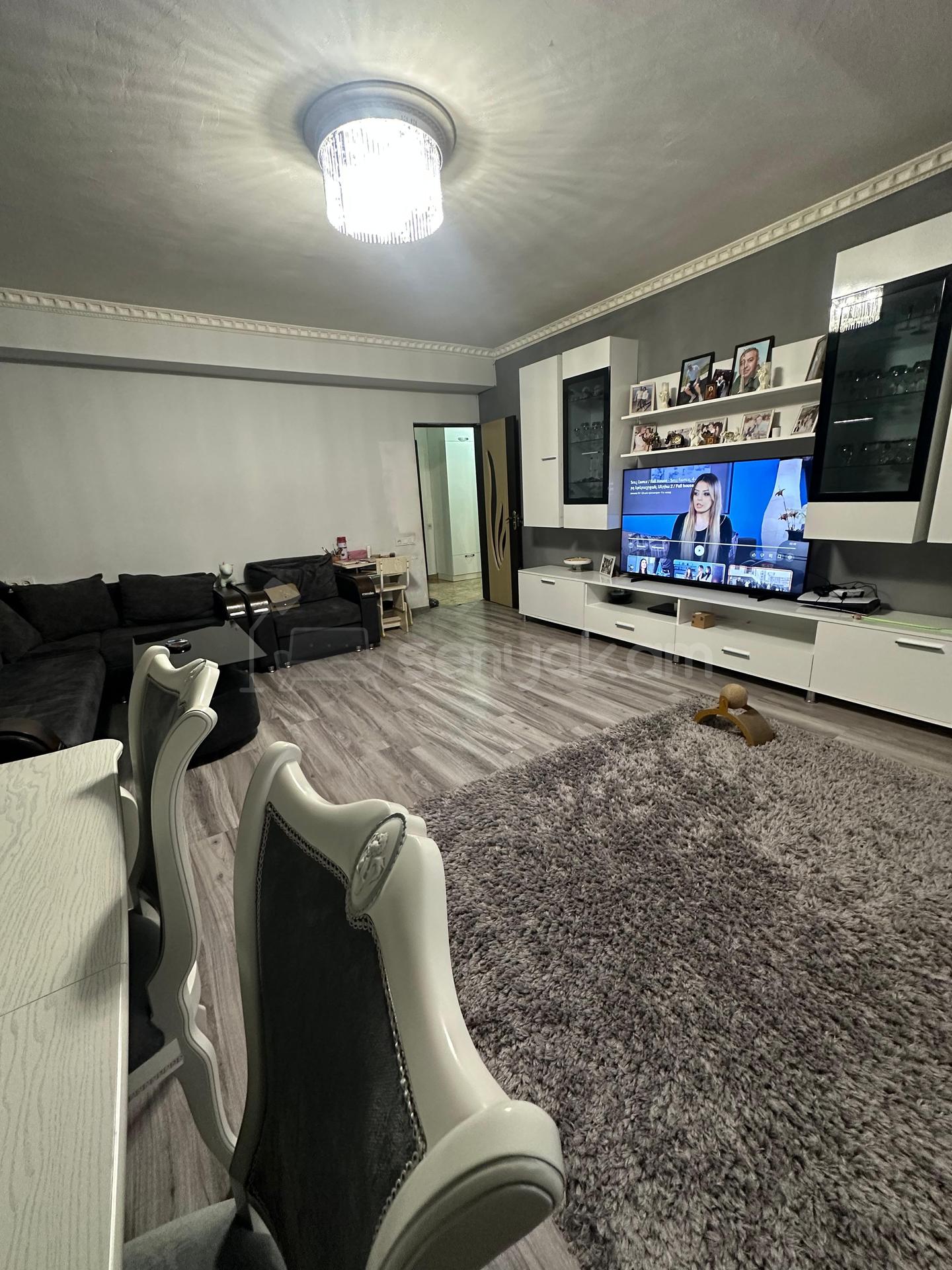 3 Սենյականոց Բնակարան, 85քմ, 1/10 հարկ, Դիզայներական Վերանորոգված