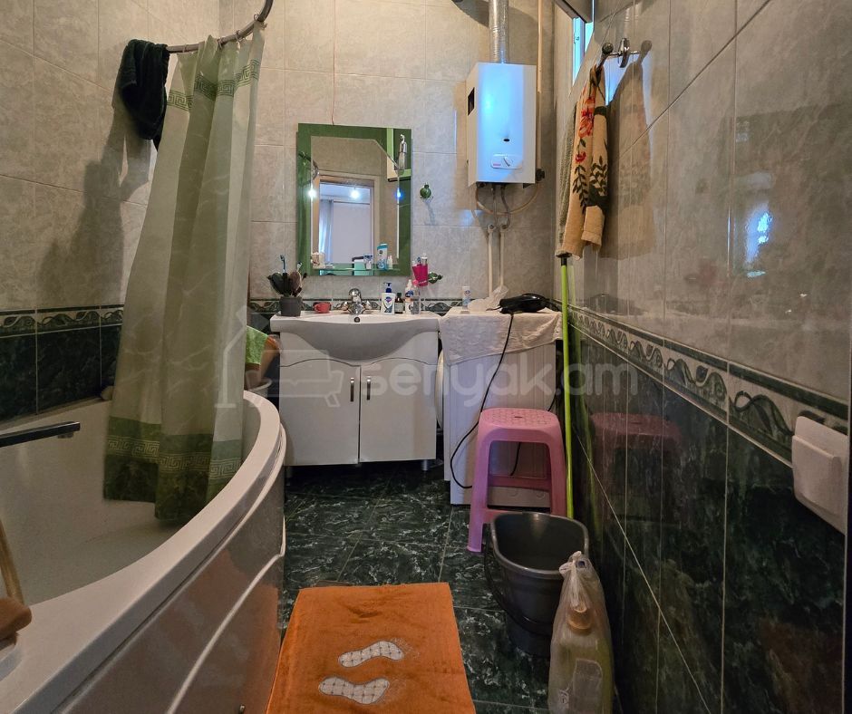 3 Սենյականոց Բնակարան Քարե Շենքում, 107քմ, 5/5 հարկ, Կոսմետիկ Վերանորոգված