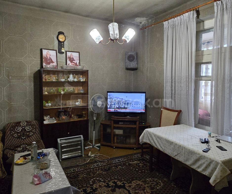 3 Սենյականոց Բնակարան Քարե Շենքում, 107քմ, 5/5 հարկ, Կոսմետիկ Վերանորոգված