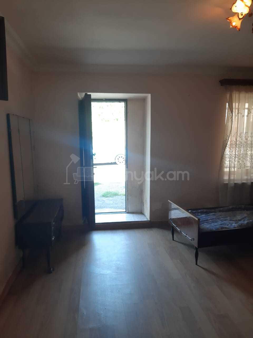 2 Սենյականոց Սեփական Տուն, 70քմ, Կոսմետիկ Վերանորոգված, Կահավորված