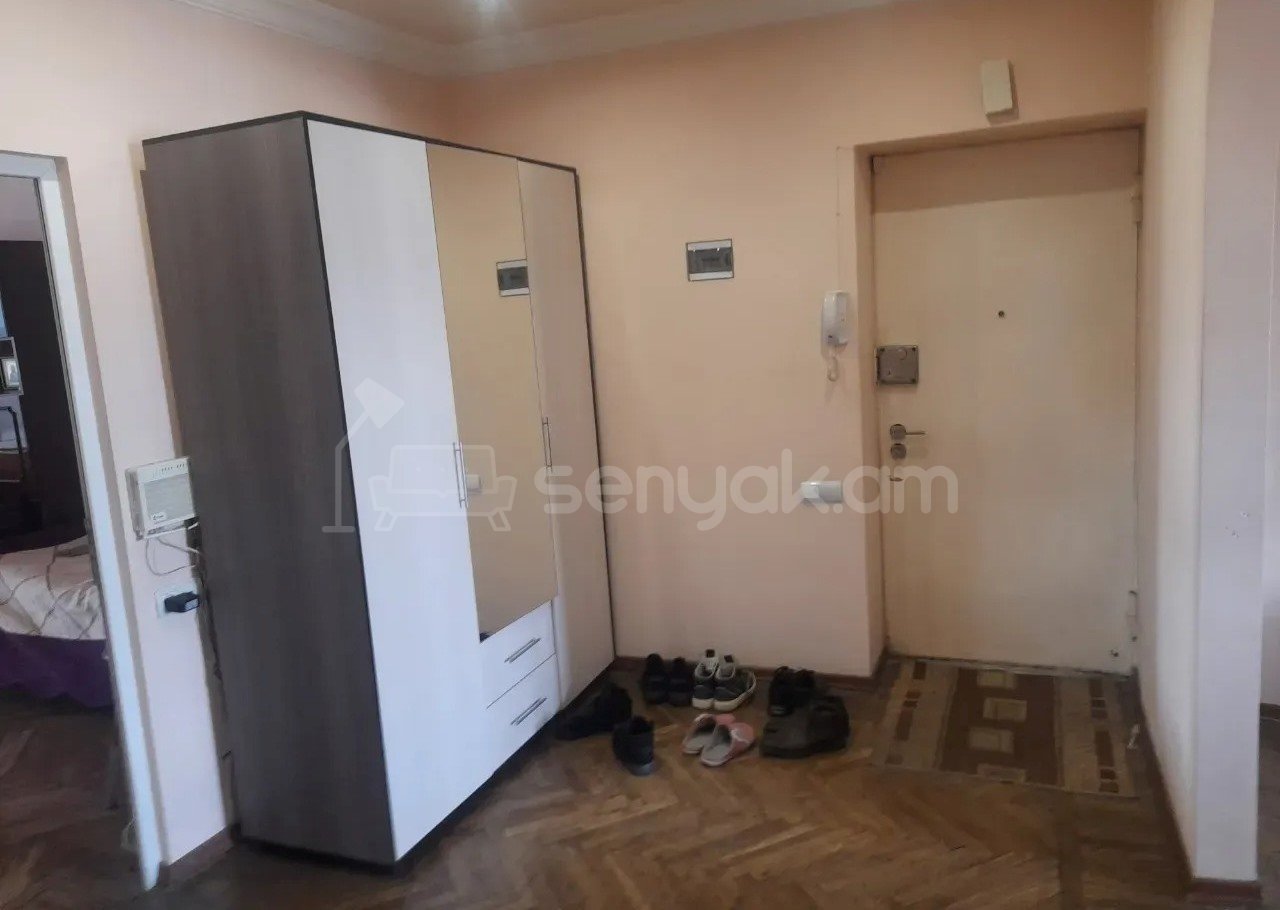 4 Սենյականոց Բնակարան Քարե Շենքում, 100քմ, 6/8 հարկ, Կոսմետիկ Վերանորոգված