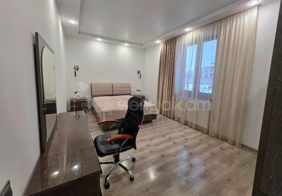 7 Սենյականոց Շքեղ Առանձնատուն, 230քմ, Ավտոտնակով