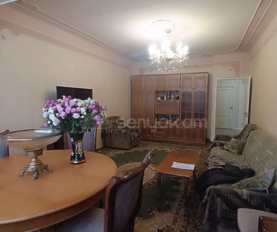 4 Սենյականոց Բնակարան Քարե Շենքում, 100քմ, 3/5 հարկ, Կոսմետիկ Վերանորոգված