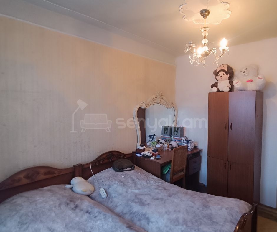 4 Սենյականոց Բնակարան Քարե Շենքում, 100քմ, 3/5 հարկ, Կոսմետիկ Վերանորոգված