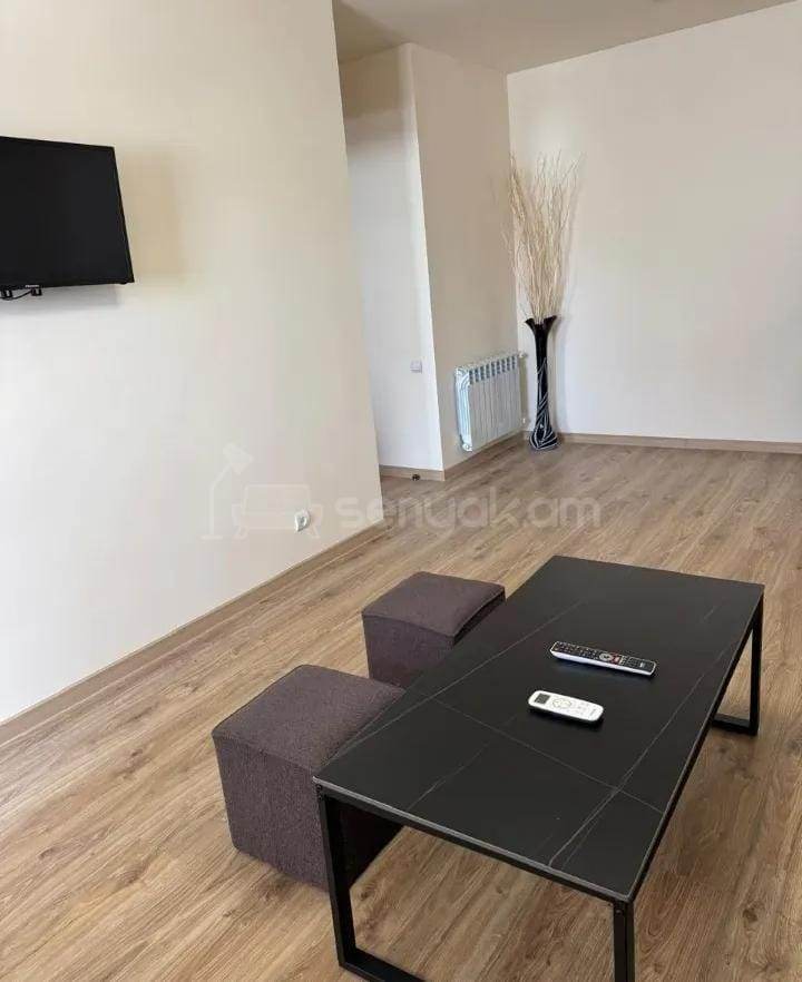 2 Սենյականոց Բնակարան Նորակառույցում, 45քմ, 1/12 հարկ, Նորմալ Վիճակում, Կահավորված, Արևկող