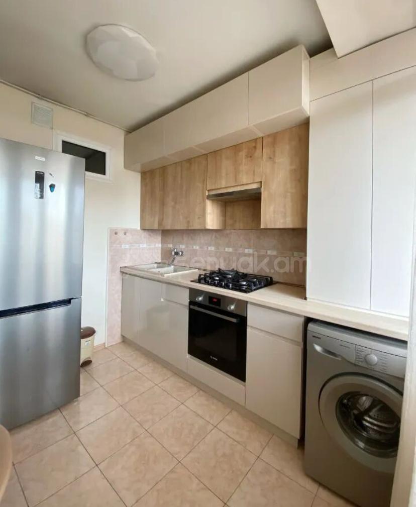 1 Սենյականոց Բնակարան, 45քմ, 9/10 հարկ, Դիզայներական Վերանորոգված, Կահավորված, Արևկող