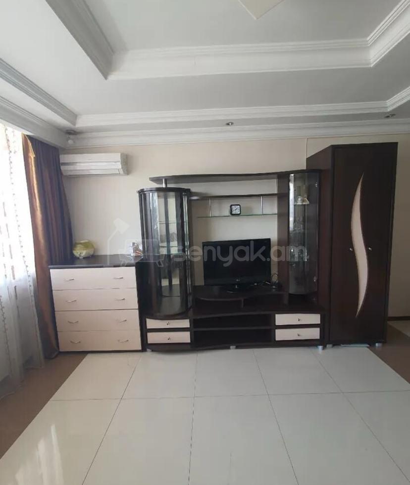 1 Սենյականոց Բնակարան, 45քմ, 9/10 հարկ, Դիզայներական Վերանորոգված, Կահավորված, Արևկող