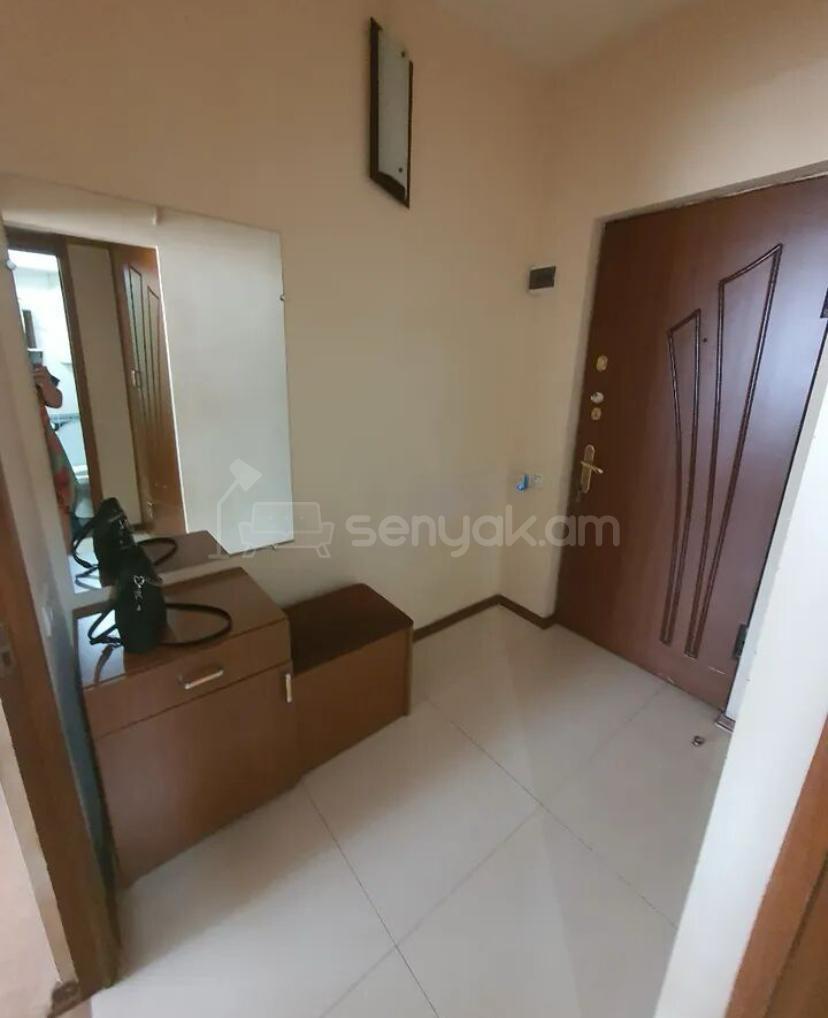 1 Սենյականոց Բնակարան, 45քմ, 9/10 հարկ, Դիզայներական Վերանորոգված, Կահավորված, Արևկող