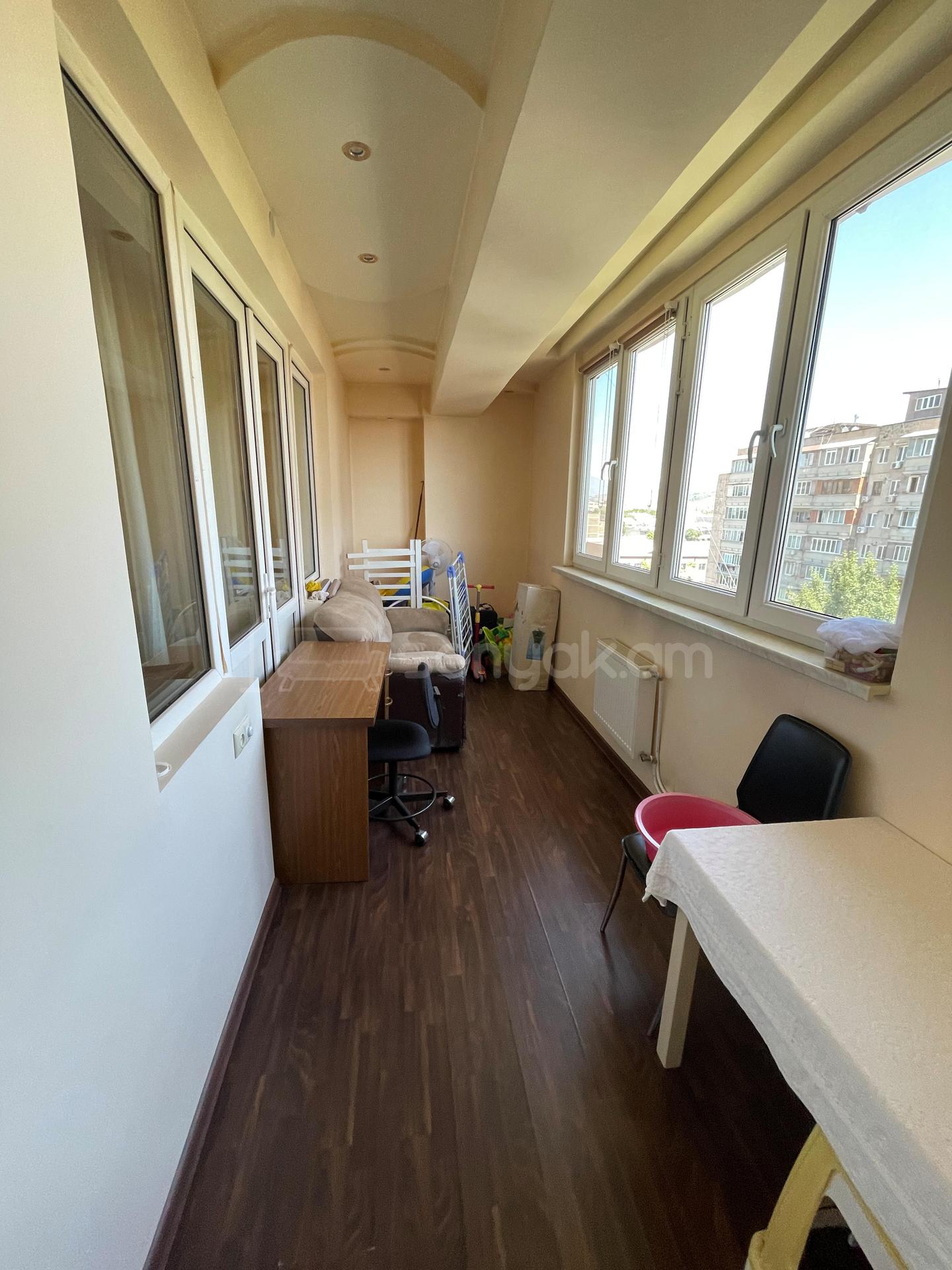 2 Սենյականոց Բնակարան Նորակառույցում, 72քմ, 9/13 հարկ, Նորմալ Վիճակում